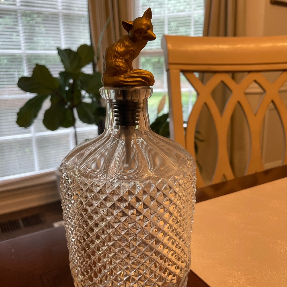 Crystal Decanter with Gold Fox Stopper